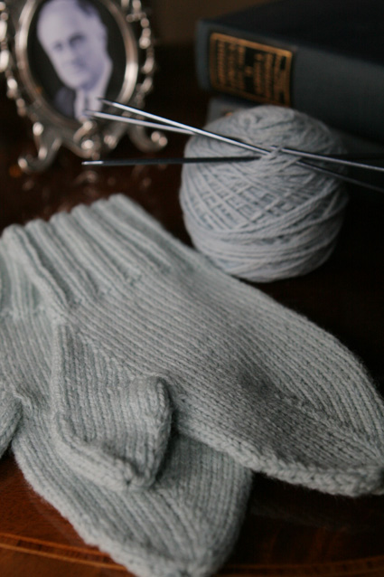 3 Steps To Knit Mittens