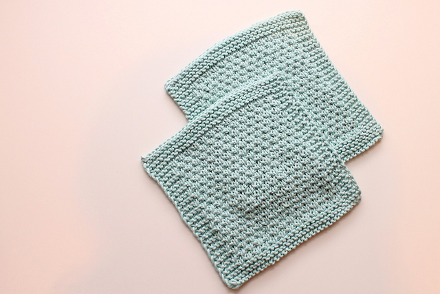 Knit Your Own Sploshy Washcloth In 2 Steps